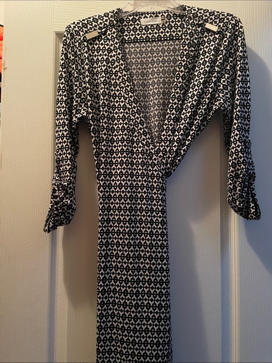 Calvin Klein Dresses & Skirts - Calvin Klein Black and Cream Geometric Wrap Dress.   Size 10